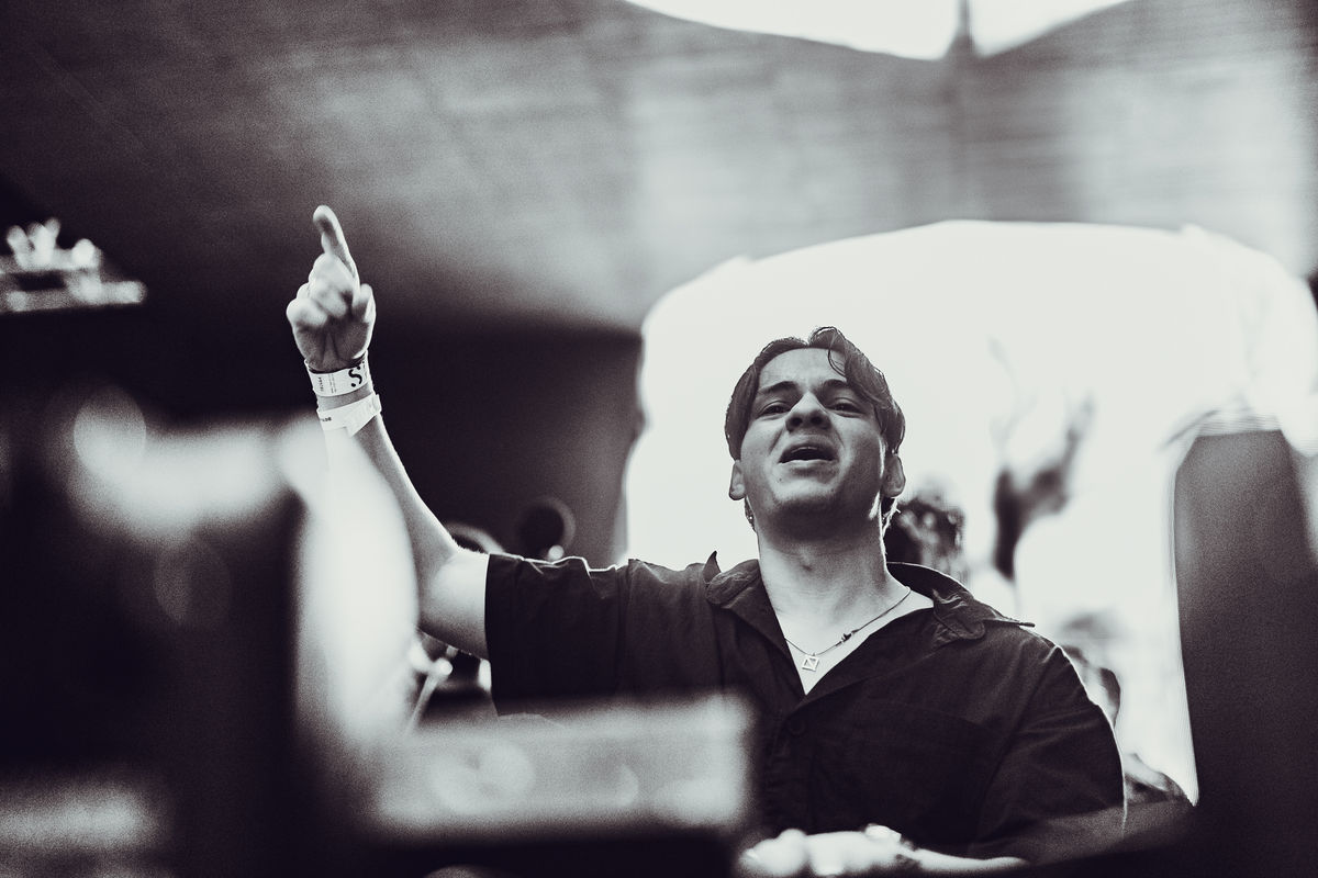 Loading... just a sec